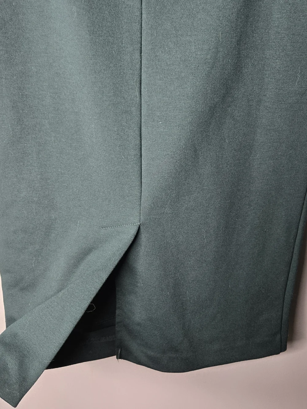 New York & Company Stretch Forest Green Pencil Skirt Size S Career Office Midi